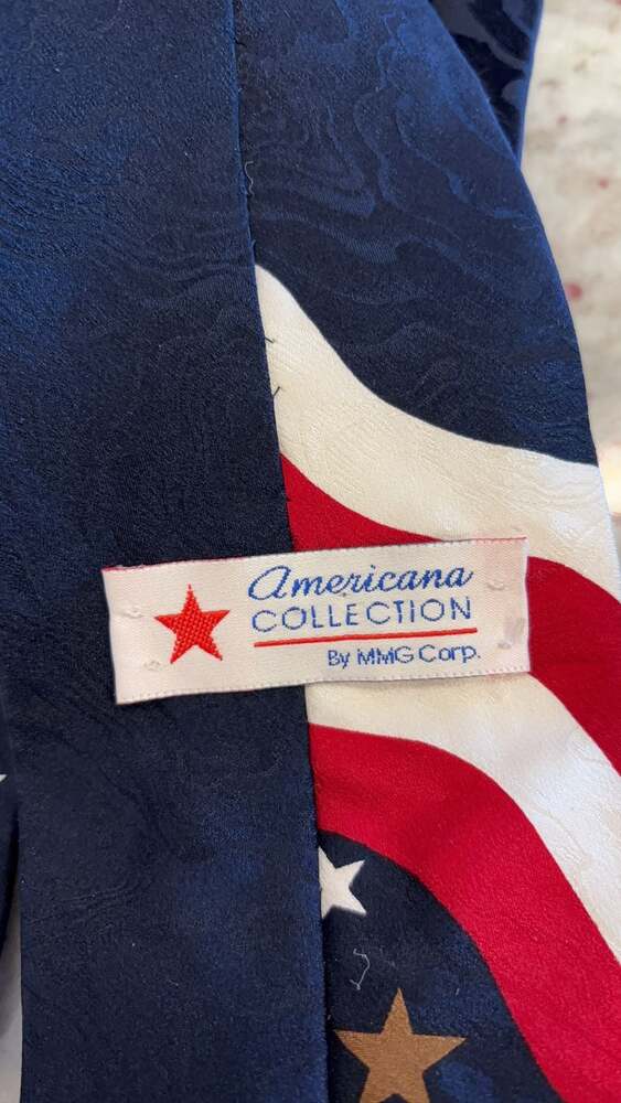 Vintage All Silk American Flag Patriotic Necktie Red White Blue Stars n Stripes - Picture 3 of 3